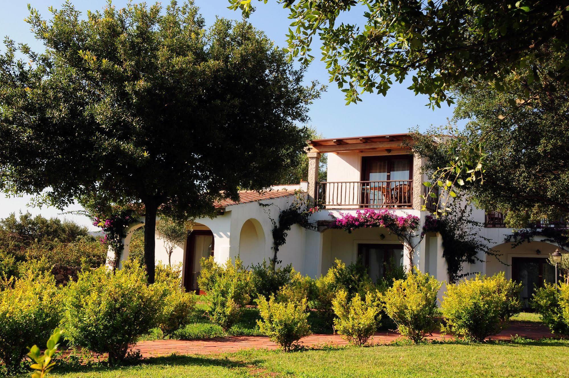 Le Tre Querce Aparthotel San Teodoro  Ngoại thất bức ảnh
