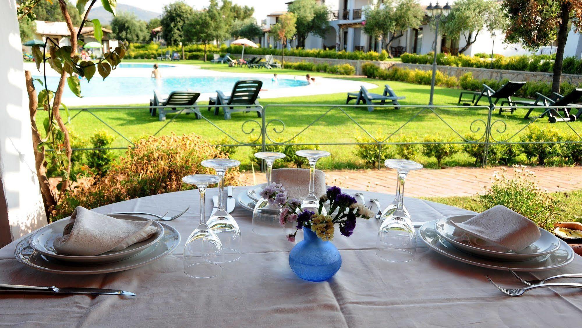 Le Tre Querce Aparthotel San Teodoro  Ngoại thất bức ảnh